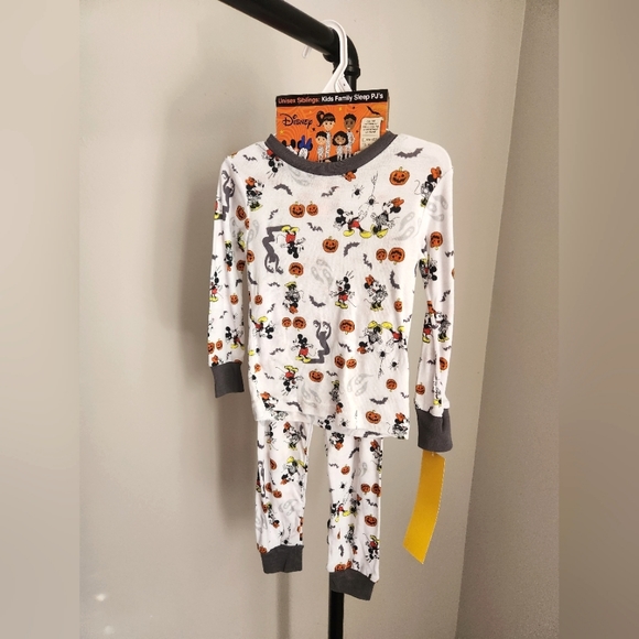 DISNEY HALLOWEEN MICKEY Kids Family Sleep PJ's SIZE 4 - Picture 1 of 8